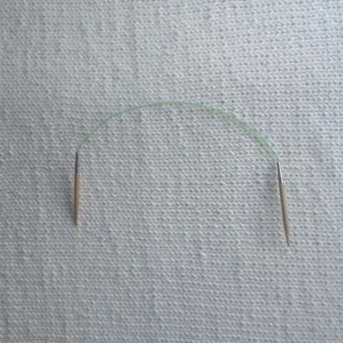 Agujas circulares de 23cm de la marca Hiya hija de bambú